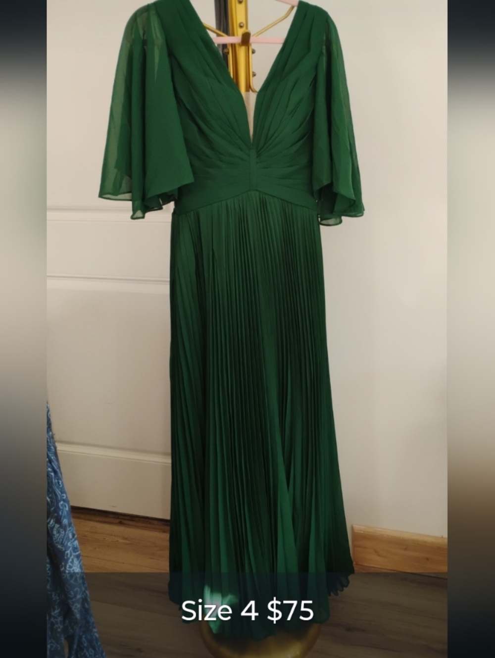 Elegant Green Pleated Maxi Dress